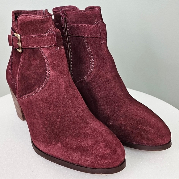 New Diba Sleek Bootie Burgundy Suede Gold Buckle Ankle Women Size 9 - Picture 5 of 12